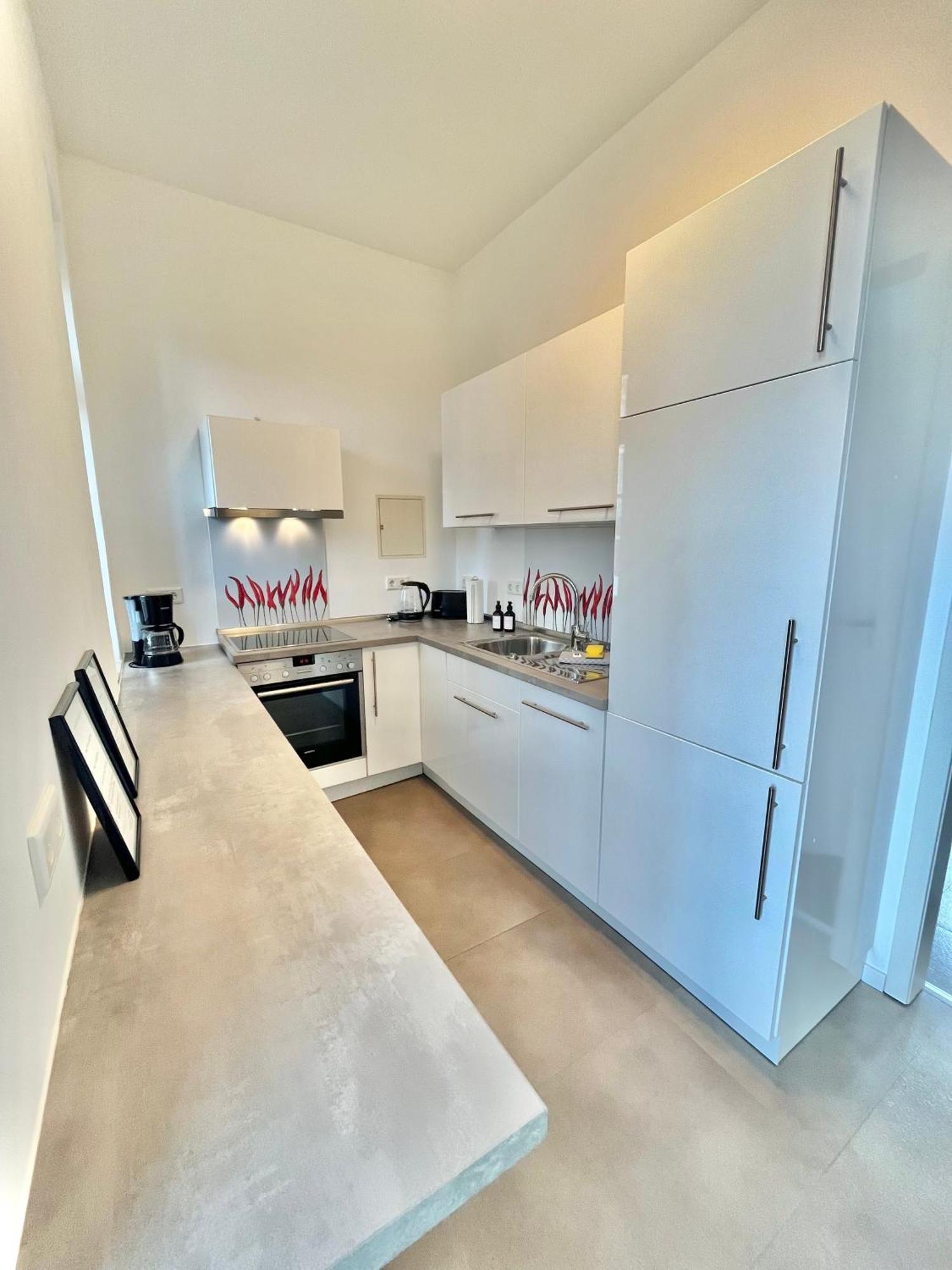 - Brake Apartment